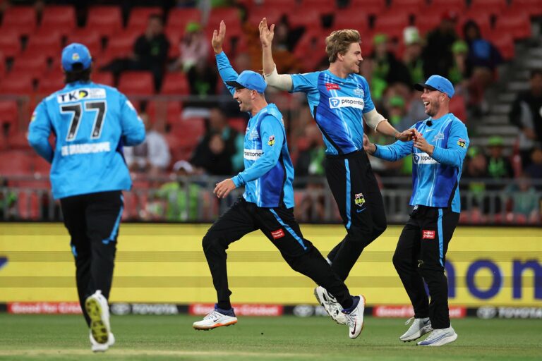 Sydney Thunder bowled out for 15 runs – T20’s lowest score