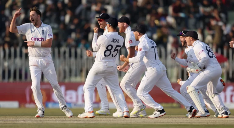 England bags dramatic Test win against Pakistan