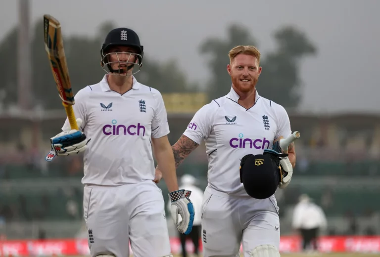 England smash record 506 runs in Day one of Test Cricket